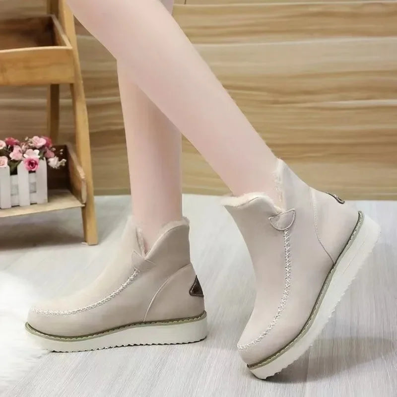 Bota Feminina Cano Curto Nobuck Forrada - Outlet do Cazé