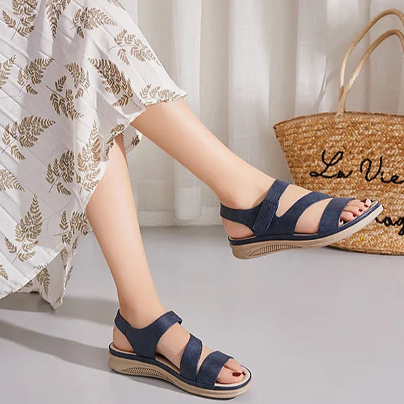 Sandália Feminina Casual em Couro Ecológico - Outlet do Cazé