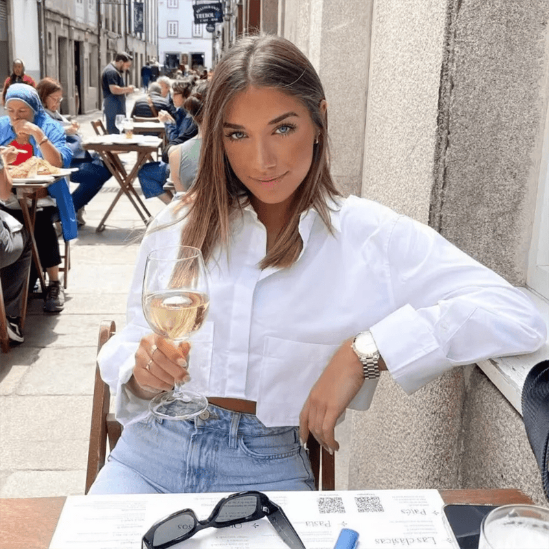 Camisa Cropped Feminina com Bolsos Recortados - Outlet do Cazé