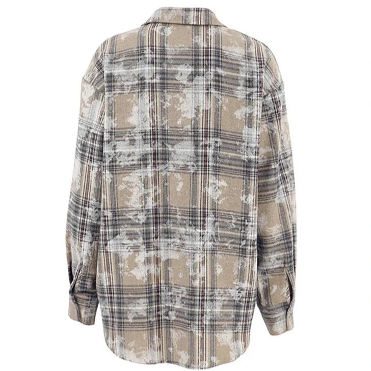 Camisa Feminina Clássica Xadrez com Bolso - Estilo Oversize para o Outono/Inverno 2024 - Outlet do Cazé