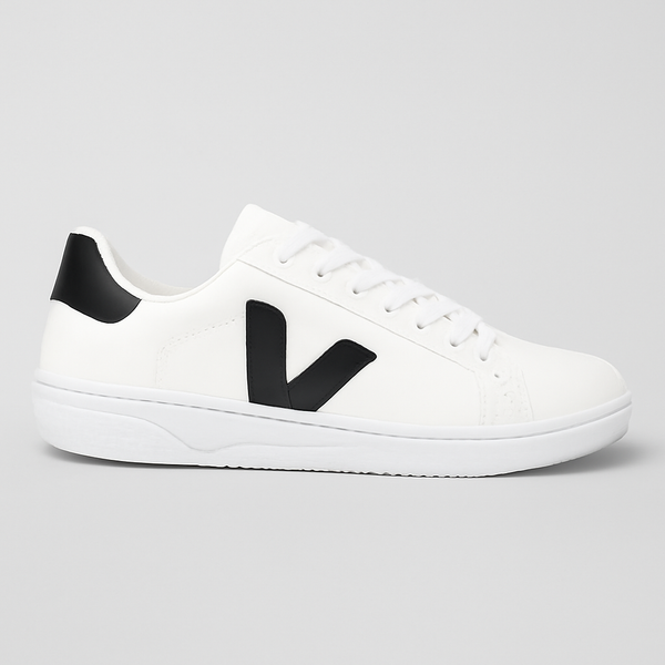 Tênis Casual de Couro Sintético Feminino - Outlet do Cazé