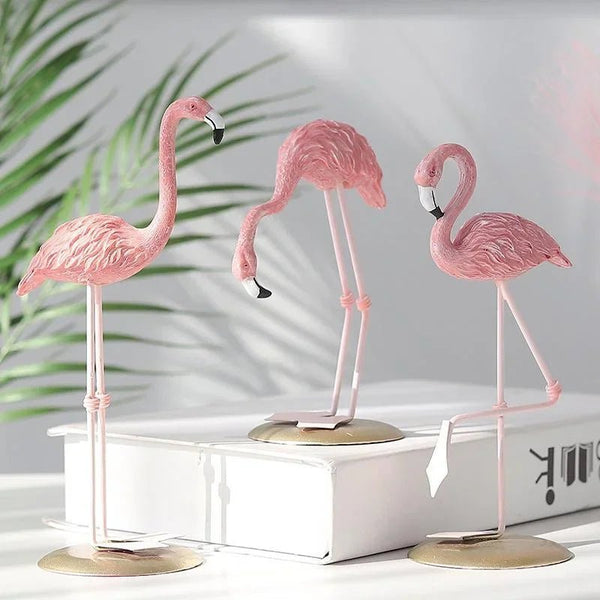 Estátua de Flamingo em Resina - Outlet do Cazé