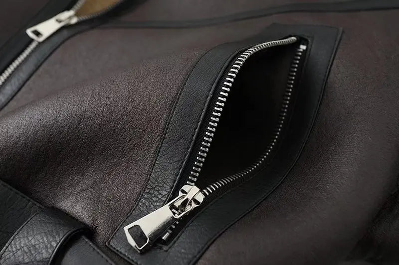 Jaqueta de Couro Feminina Com Pelos - Estilo e Aconchego para o Inverno - Outlet do Cazé