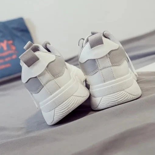 Tênis Feminino Branco Casual Sneakers - Estilo e Conforto em Cada Passo - Outlet do Cazé
