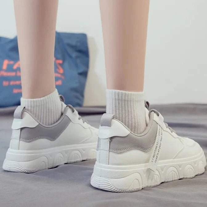 Tênis Feminino Branco Casual Sneakers - Estilo e Conforto em Cada Passo - Outlet do Cazé