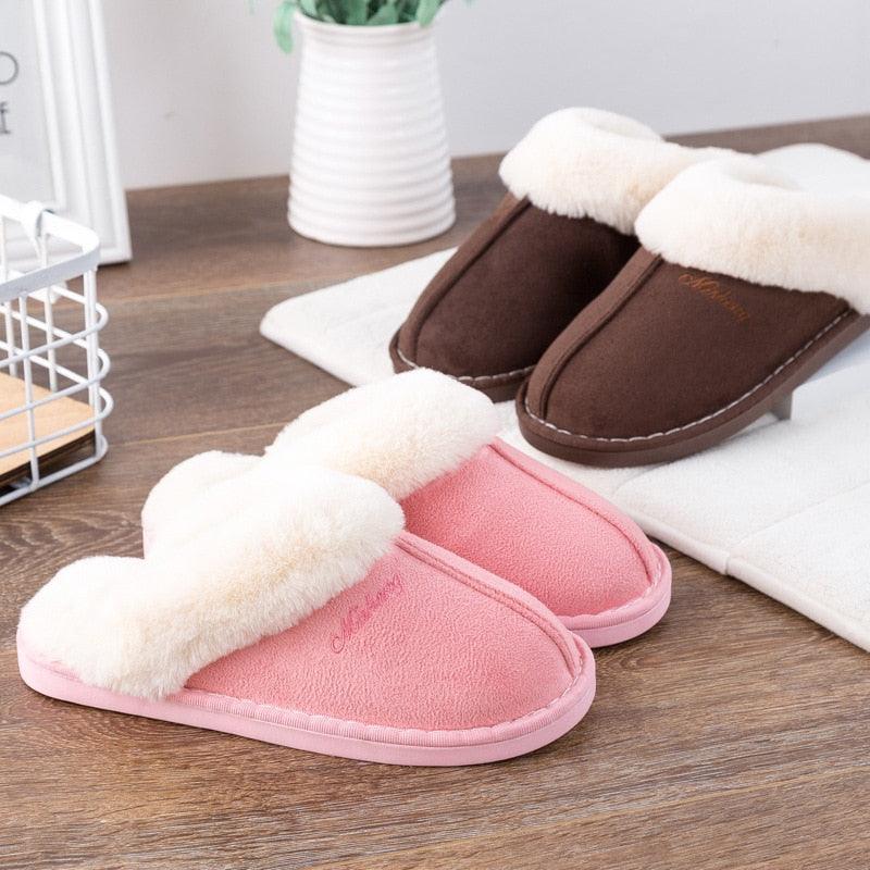 Pantufa Pelucia Unissex - Inverno 2023 - Outlet do Cazé